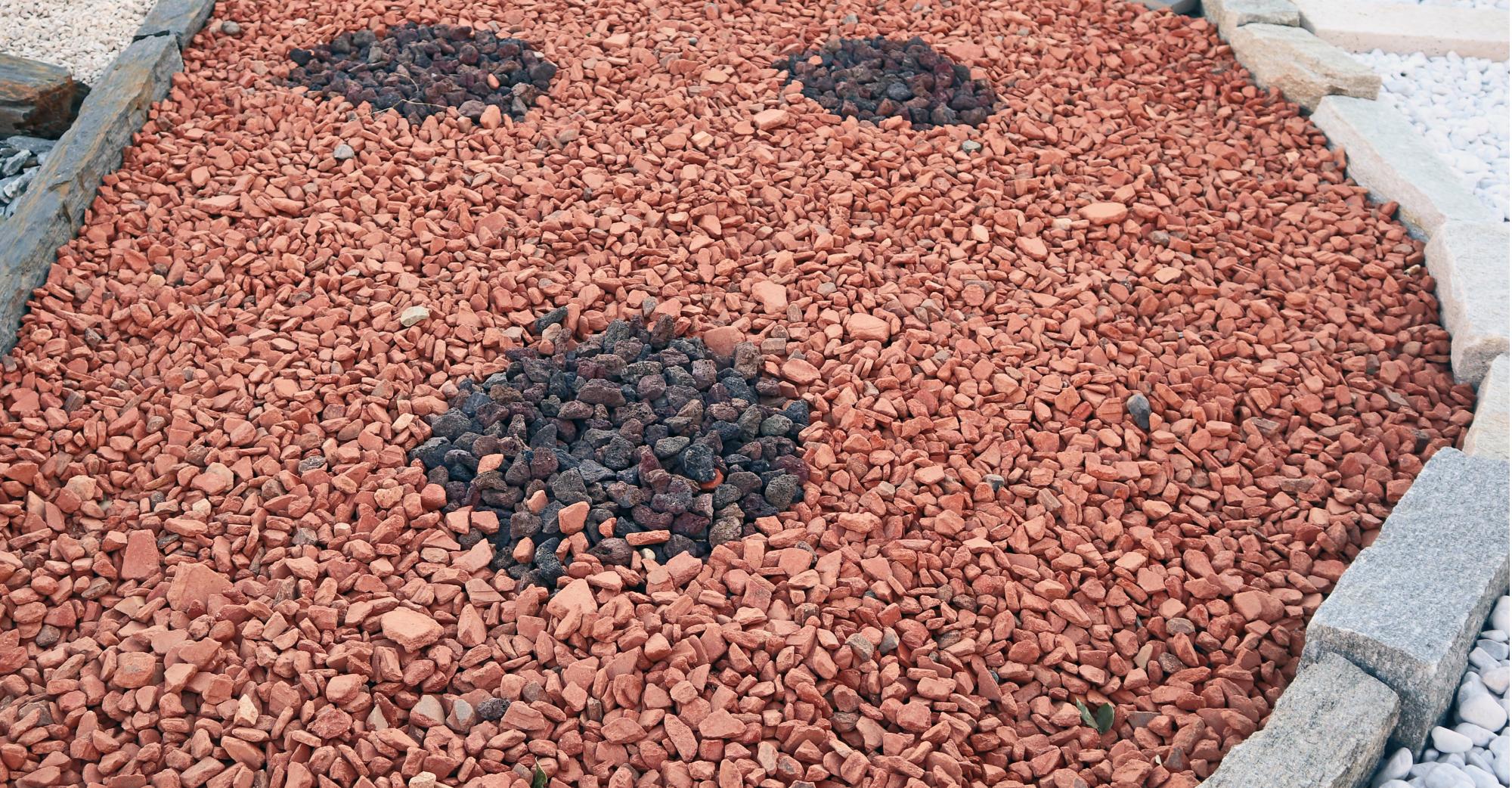 Brique pilée et pouzzolane