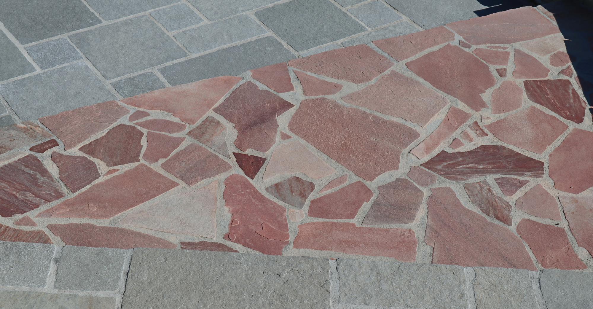 Escaliers en quartzite rose