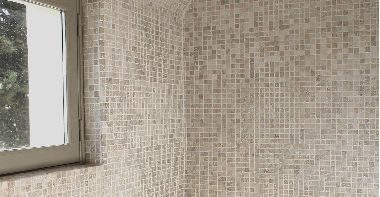 Salle d'eau en mosaïque travertin 2,3 cm