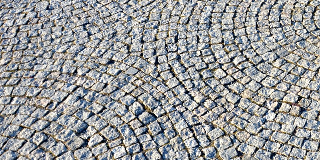 Demi-pavé en granit gris en vente chez Roches et Galets