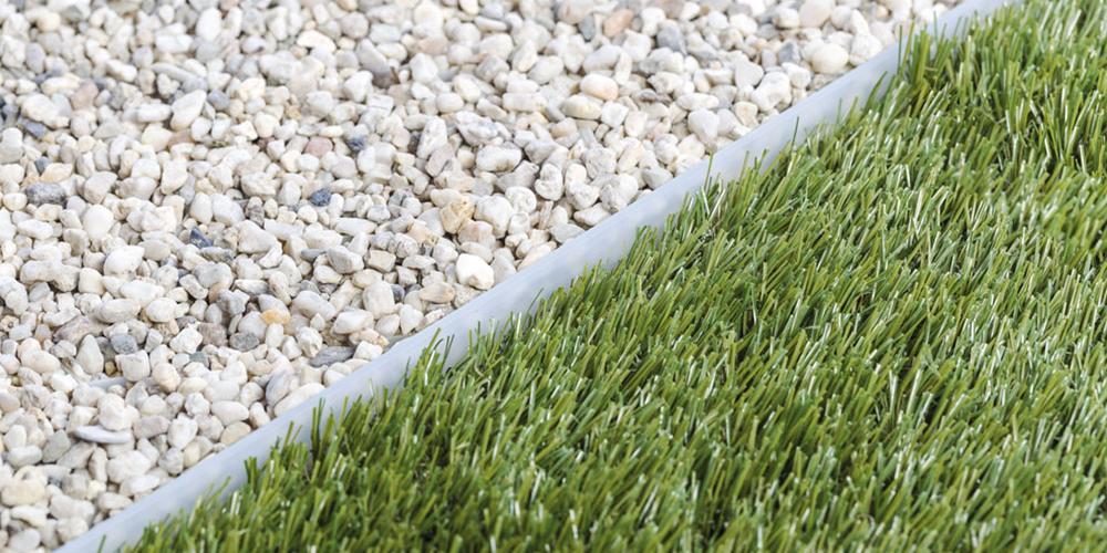 Bordure jardin 240 cm en polyéthylène blanc. En vente chez Roches et Galets.