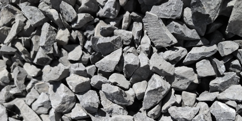 Concassé noir en vente chez Roches et Galets