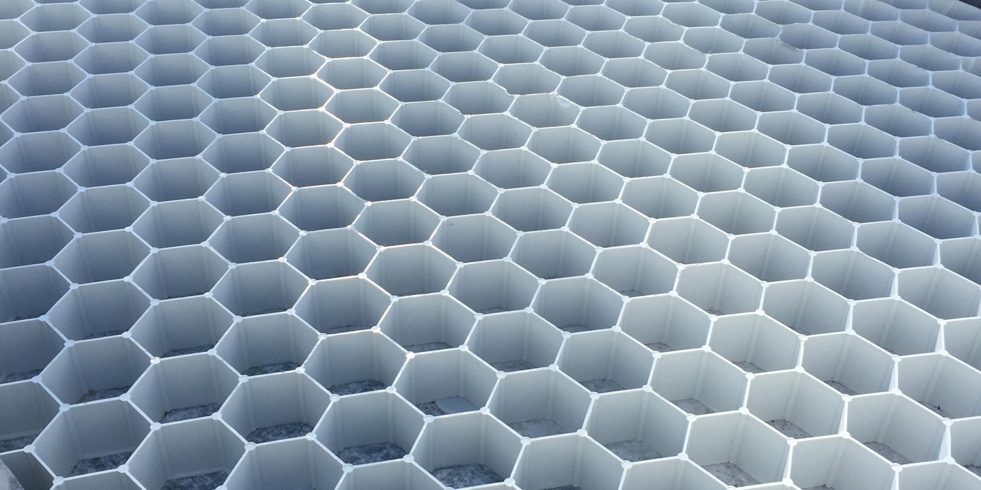 Stabilisateur de gravier en vente chez Roches et Galets